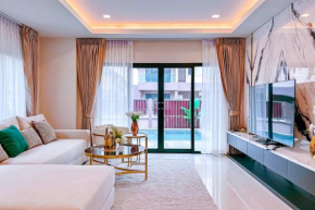 Hidden Hill Pool Villa 4BR 15 Mins Jomtien Beach